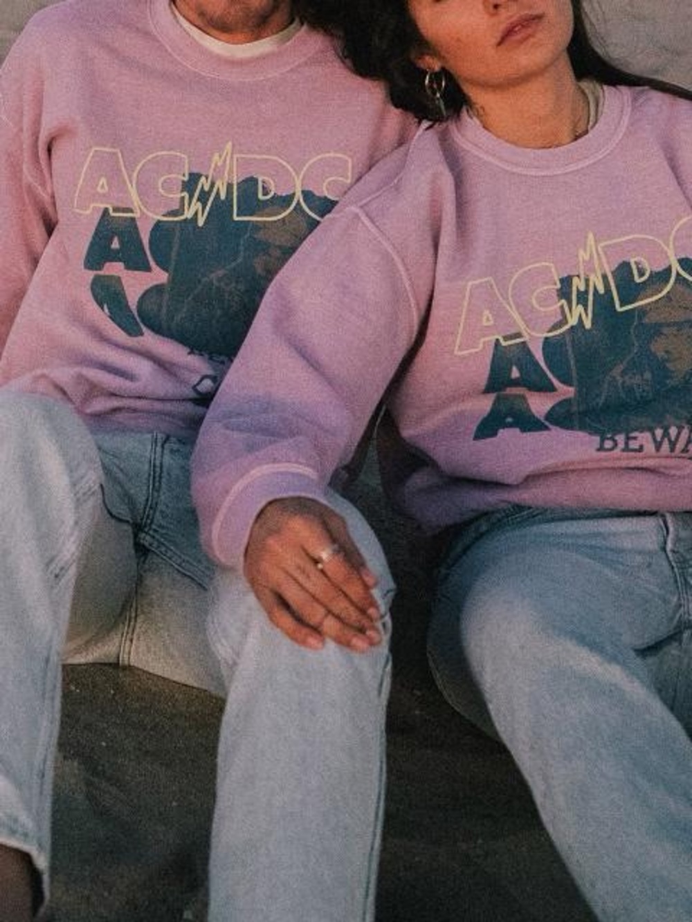 Junk Food Unisex AC/DC Beware Flea Market Fleece in Color Woodrose Size XL